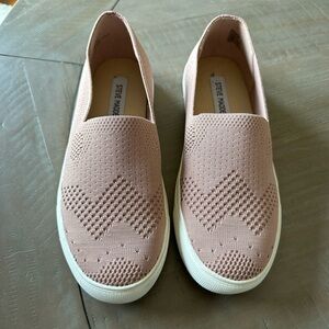 Steve Madden pink slip on shoes
